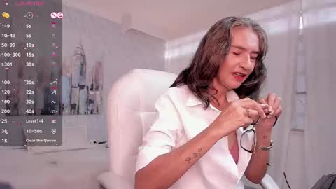 Snapshot of emma_mendoza chatting on 12.06.24 Emma online show from 12.06.24