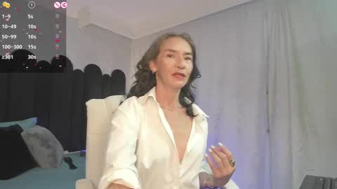 Snapshot of emma_mendoza chatting on 02.07.25 Emma online show from 02.07.25