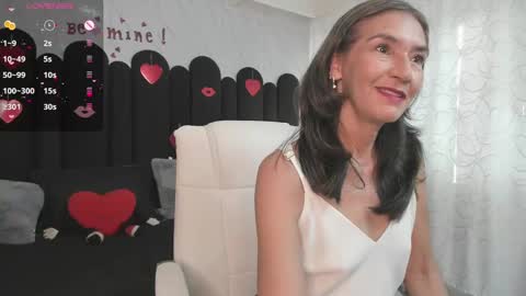 Snapshot of emma_mendoza chatting on 02.13.25 Emma online show from 02.13.25