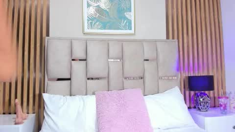 Snapshot of emma_millers__ chatting on 02.19.26 Emma online show from 02.19.26