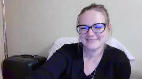 emma_misty_ online show from 09.25.25