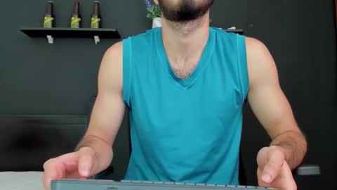 Snapshot of emma_muscle_ chatting on 10.23.25 emma online show from 10.23.25