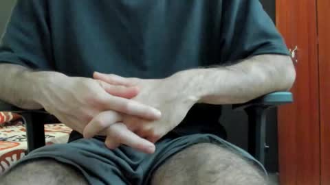 Snapshot of emma_muscle_ chatting on 11.01.25 emma online show from 11.01.25