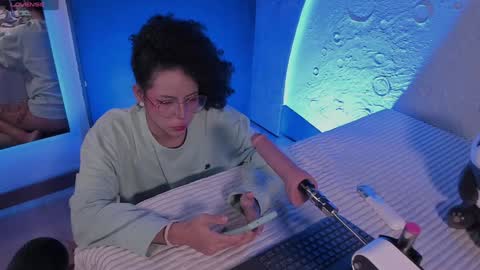     online show from 02.06.25