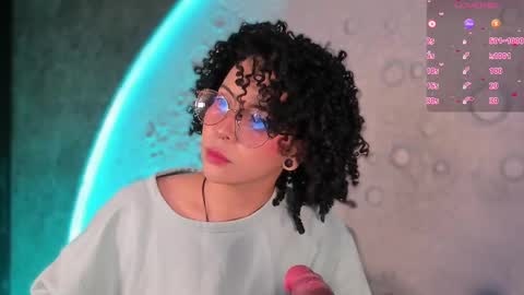     online show from 10.03.25