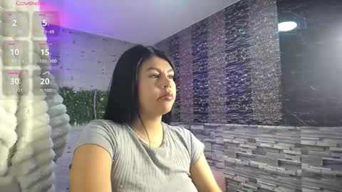 emma_petit07 online show from 01.06.26