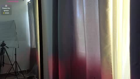 EMMA REVEES  online show from 03.29.26