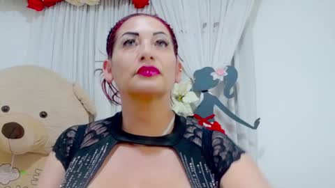 Snapshot of emma_saenzz chatting on 01.19.26 emma_saenzz online show from 01.19.26