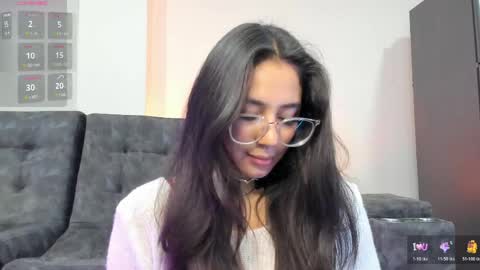 Snapshot of emma_sandovaal chatting on 05.08.26 Emma online show from 05.08.26