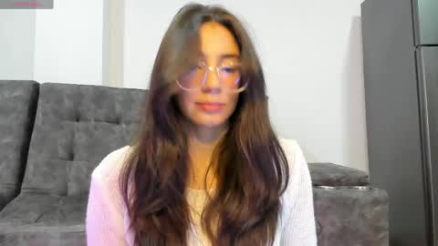 Snapshot of emma_sandovaal chatting on 05.18.26 Emma online show from 05.18.26