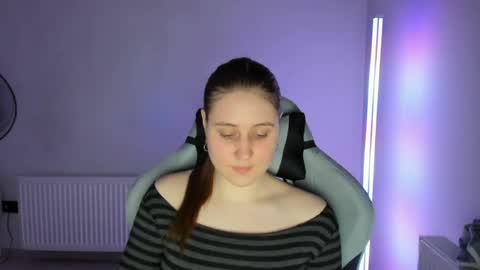 Snapshot of emma_sweettyy chatting on 06.16.26 Emma online show from 06.16.26