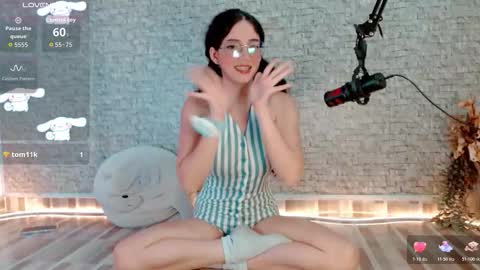 Snapshot of emma_unu chatting on 01.17.26 Emma online show from 01.17.26