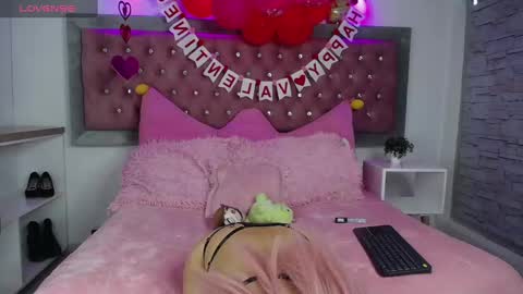 neko  online show from 02.08.25