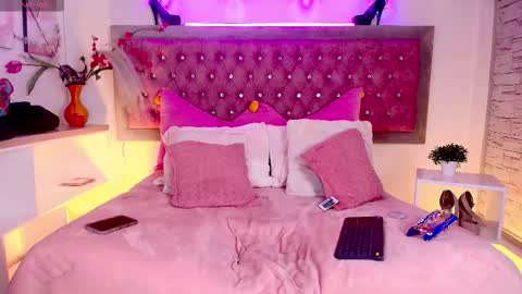 neko  online show from 11.08.25