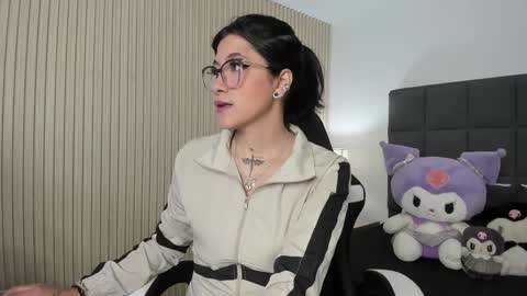 E M M A A online show from 01.29.25