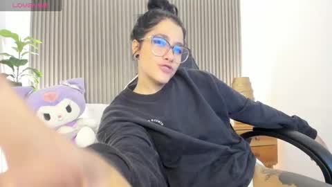 E M M A A online show from 02.12.25