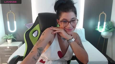 E M M A A online show from 02.14.25