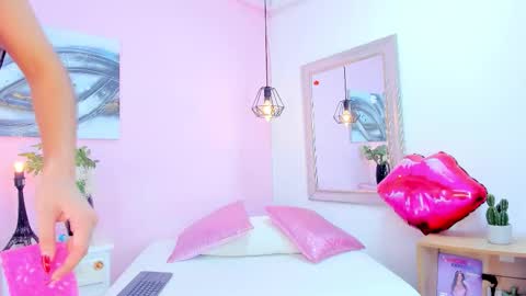 Emma  online show from 02.04.26