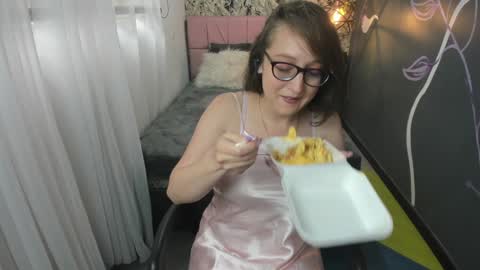 Snapshot of emmaaevans_ chatting on 01.29.25 Emma Evans online show from 01.29.25
