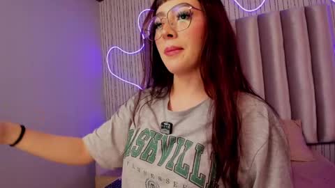 Snapshot of emmabanner chatting on 03.31.26 Natalia online show from 03.31.26