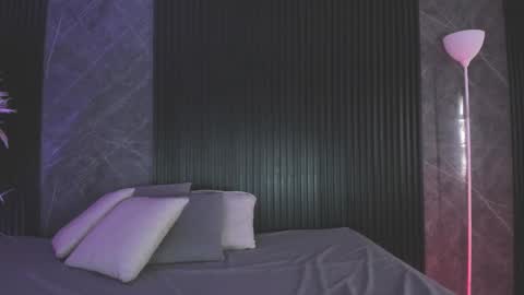 emmaclark_1 online show from 02.25.26