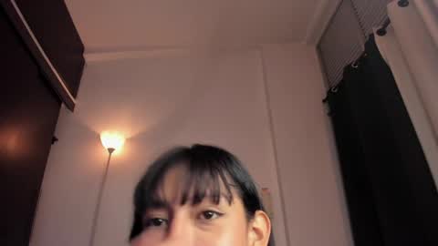 Snapshot of emmaclark_1 chatting on 05.27.26 emmaclark_1 online show from 05.27.26