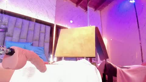 Emma Duque online show from 03.03.25