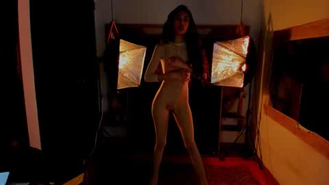 Emma Duque online show from 12.14.25