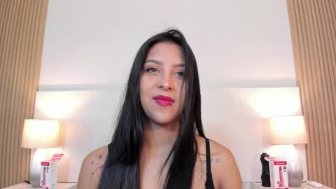 Snapshot of emmaespencer chatting on 06.05.26 emmaespencer online show from 06.05.26