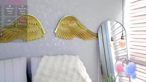  Emma Ferrary  online show from 11.04.25