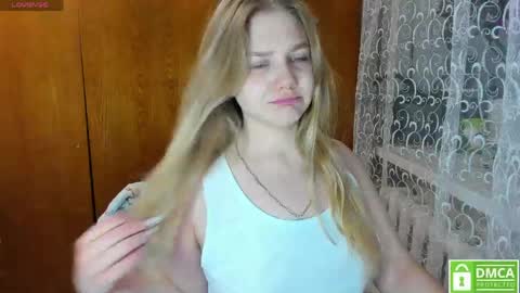 Snapshot of emmafrizea chatting on 02.28.26 Hello Im newMake me cumPVT 12tk for min ALL INCLUSIVE online show from 02.28.26