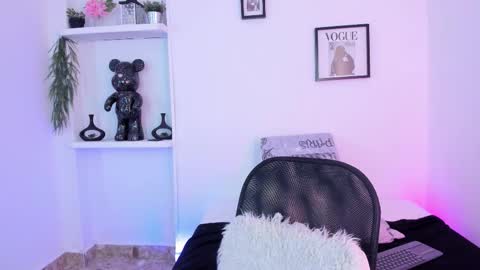 Snapshot of emmajohanson chatting on 02.26.26 emmajohanson online show from 02.26.26