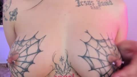 Snapshot of emmajohanson chatting on 02.27.26 emmajohanson online show from 02.27.26