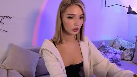 Emma online show from 11.13.25