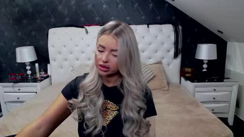 Emma Mavis online show from 03.28.26