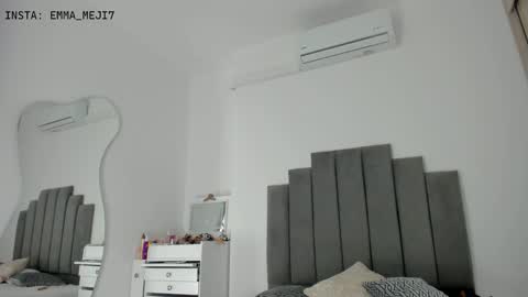 Snapshot of emmamejia7 chatting on 12.14.24    online show from 12.14.24