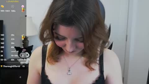 Snapshot of emmamoore12 chatting on 04.27.26 Emma online show from 04.27.26