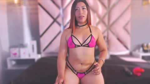 emmanaughty_ online show from 02.01.25