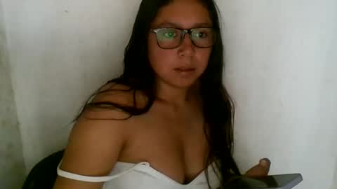 Snapshot of emmaortiz348067670331 chatting on 05.12.26 emmaortiz348067670331 online show from 05.12.26