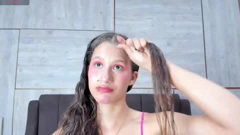 Snapshot of emmapetty chatting on 10.01.25 Emmapetty online show from 10.01.25