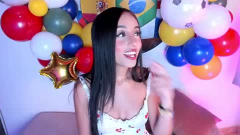 Snapshot of emmarios_qm chatting on 06.18.26 Emma online show from 06.18.26