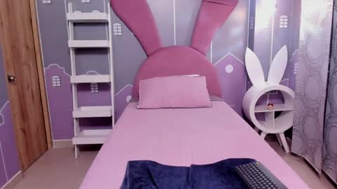 emmathompson__ online show from 04.11.26