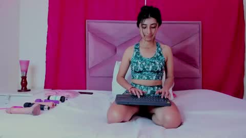  Emma  online show from 01.23.25