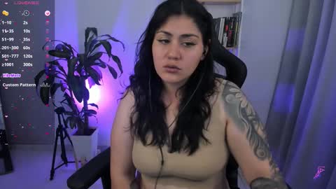 Snapshot of emmax_x chatting on 11.10.25 EMMA online show from 11.10.25