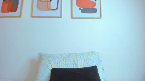 Snapshot of emmi_love_ chatting on 01.23.25 Emmi online show from 01.23.25