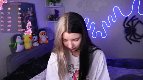 emmie_everly online show from 04.10.26