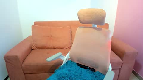 Emmi online show from 01.06.26