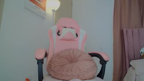 emmily online show from 10.13.25