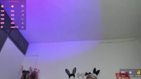          online show from 03.11.25