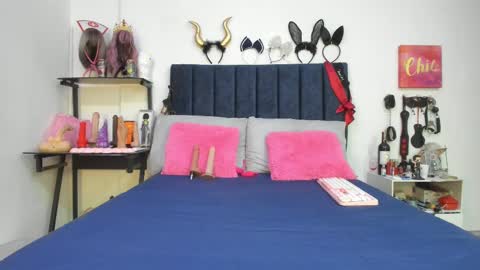          online show from 11.10.25